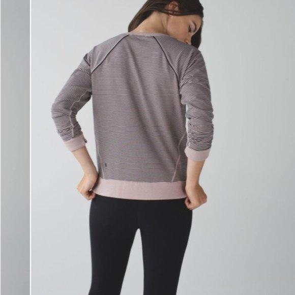 ❗️SOLD❗️Lululemon Pink/Grey Love Crew Sweatshirt Size 4 - Picture 2 of 6